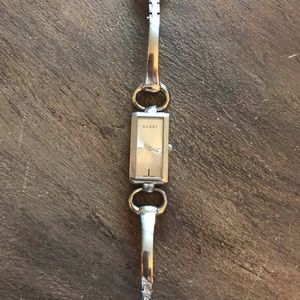 Gucci woman’s silver watch